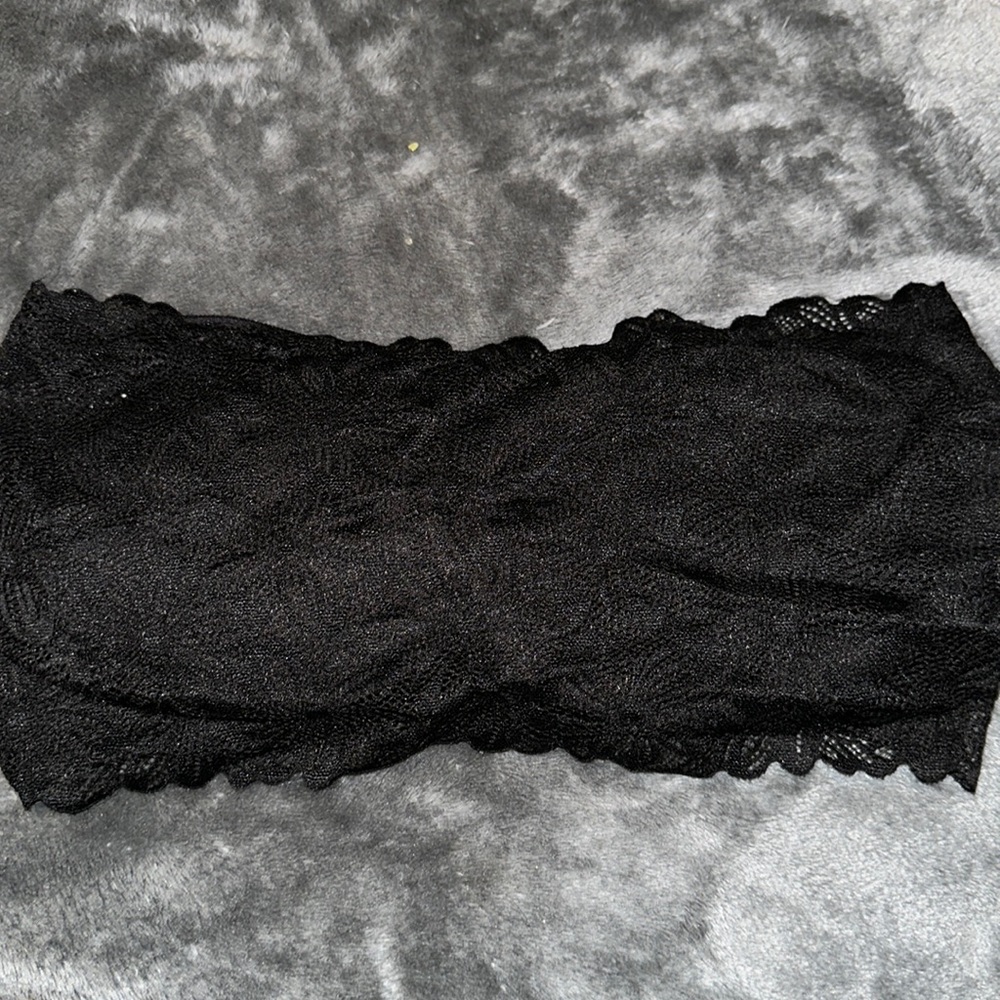 No boundaries lace bandeau